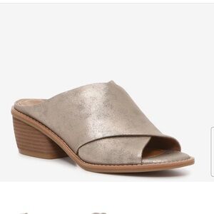 NWOT Eurosport by Sofft Cidney Sandal Metallic Gold Womens